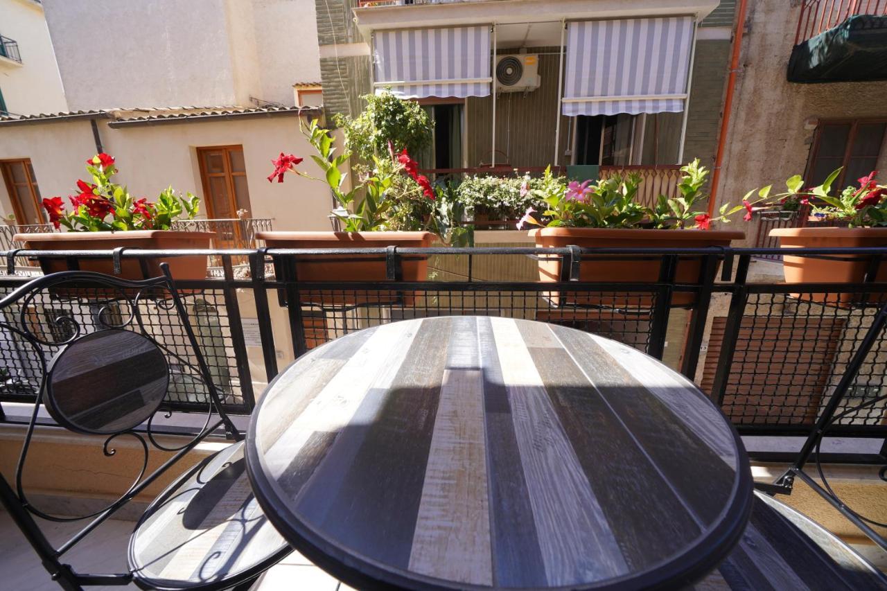 Bed and Breakfast Regina Stella Lascari Exterior foto